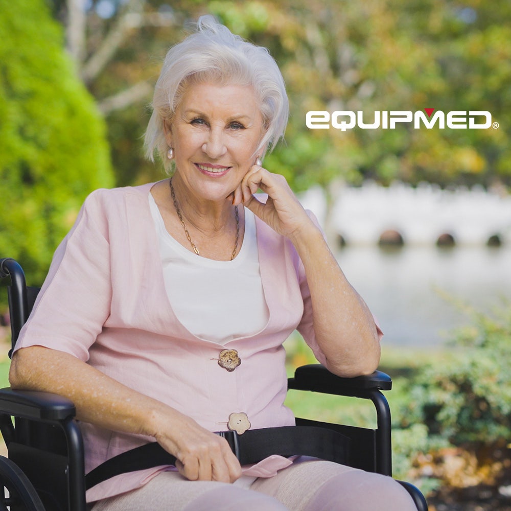 24 Inch Folding Wheelchair with Park Brakes, 136kg Capacity, 51cm Wide Seat, Black