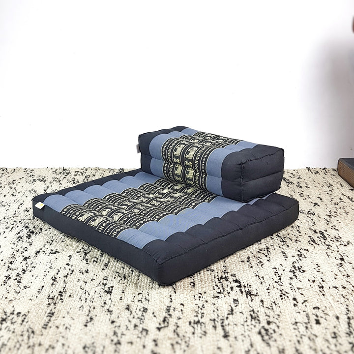 Meditation Matt Plus Block with Elephant Pattern. Dark Blue, Light Blue black and white.
Floor cushion approx. 50cm x 50cm x 5cm
Top cushion approx. 36cm x 18cm x 11cm
100% Handmade Cotton Fabric
Stuffing: 100% Organic Kapok Fibre